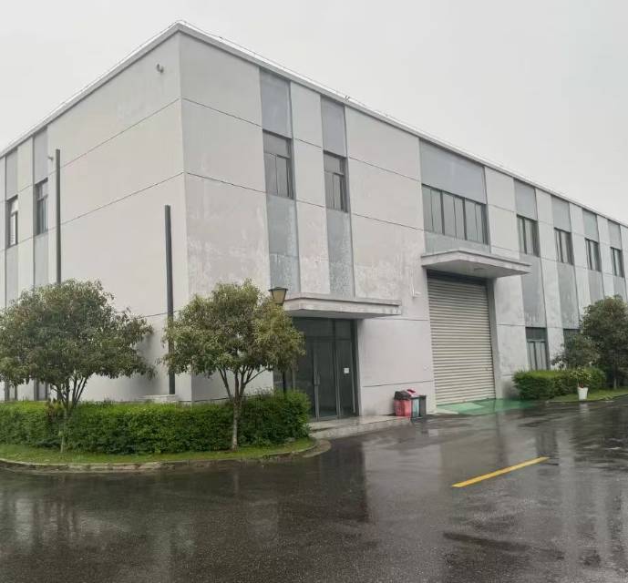 出售嘉善1200平单层火车头厂房